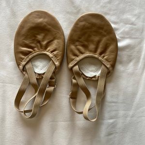 Dance shoe contemporary